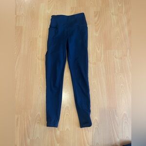 Side pocket Danskin navy blue leggings